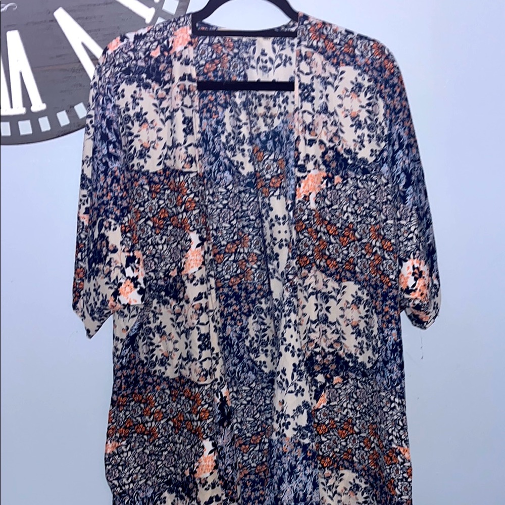 Liberty Love floral light cardigan kimono style wrap size 2XL